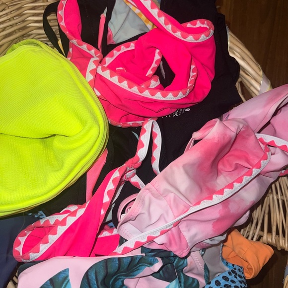Entire bin of SHEIN and ZAFUL bikini tops and bottoms! Over 20 PEICES! Sizes S-L - Picture 5 of 5